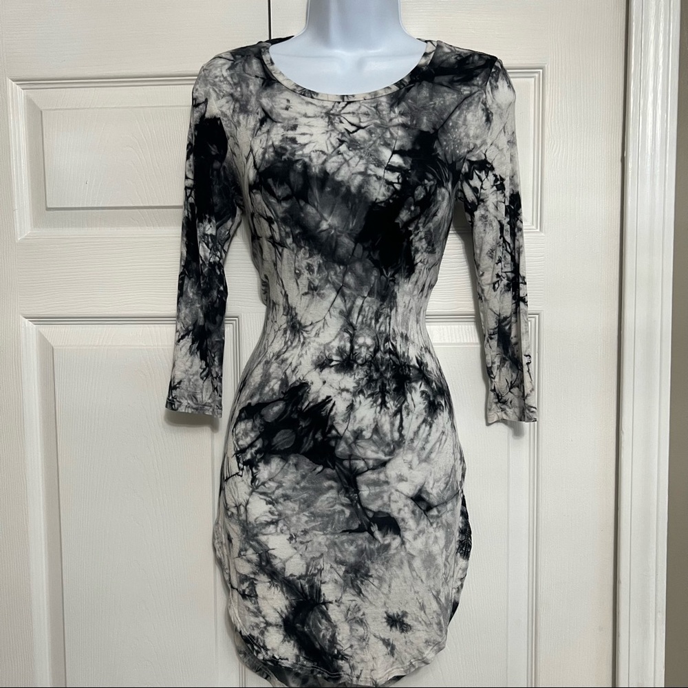 WINDSOR long sleeve tye-dye dress